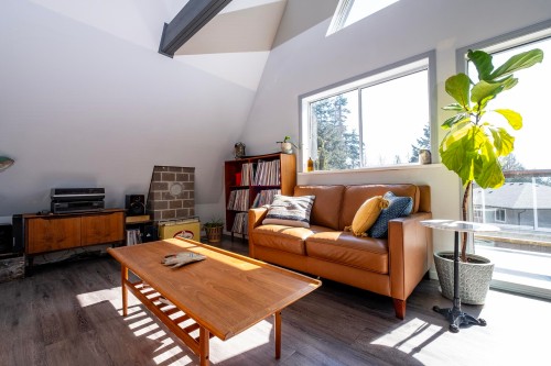 6563 Anchor Place  Sechelt, BC V7Z 0N3