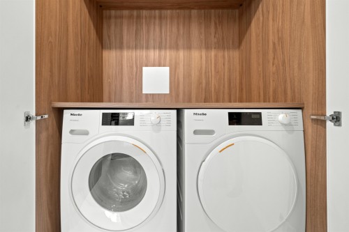 2108-1033 Nelson Street, Vancouver, BC 