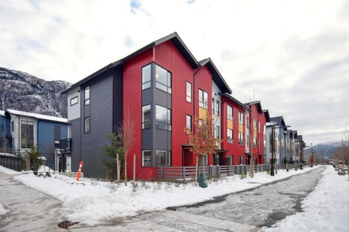 38087 Helm Way  Squamish, BC V8B 1E6