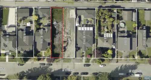 752 17Th Street E, North Vancouver, BC 