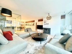 5-4-550 Beatty Street  Vancouver, BC V6B 2L3