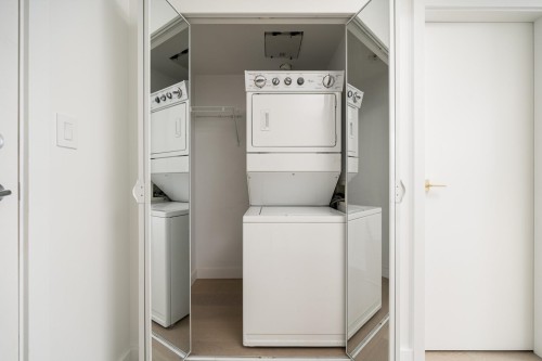 1209-233 Robson Street, Vancouver, BC 