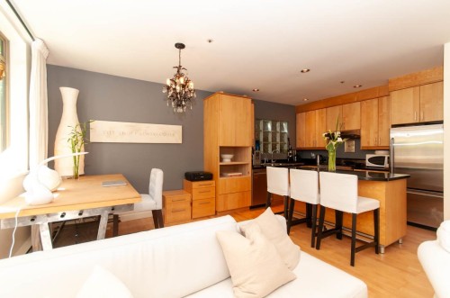 1375 Laburnum Street, Vancouver, BC 