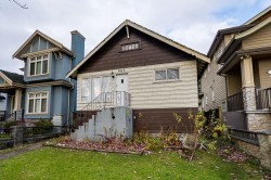 869 60th Avenue W Vancouver, BC V6P 2A2
