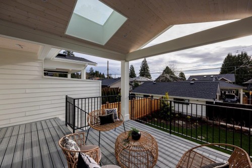 229 22Nd Street E, North Vancouver, BC 