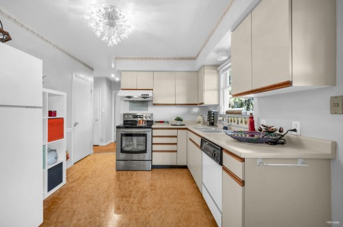 917 Ladner Street, New Westminster, BC 