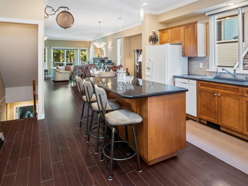 2205 Parkway Boulevard, Coquitlam, BC 