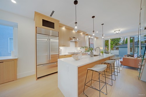 2658 Waterloo Street, Vancouver, BC 