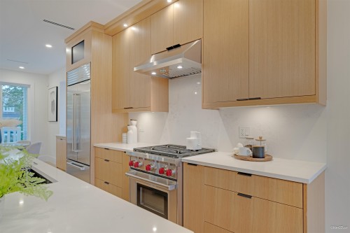 2658 Waterloo Street, Vancouver, BC 