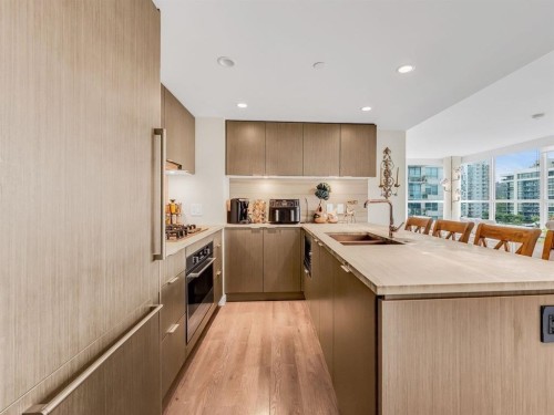 602-112 13Th Street E, North Vancouver, BC 