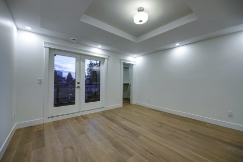 254 18Th Street E, North Vancouver, BC 