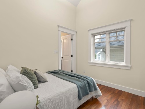 3540 5Th Avenue W, Vancouver, BC 