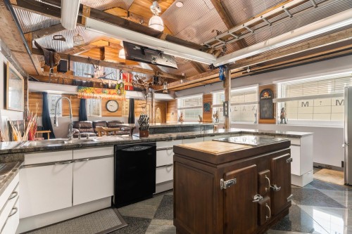 1867 Salisbury Avenue, Port Coquitlam, BC 