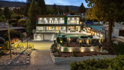 1265 Queens Avenue, West Vancouver, BC 