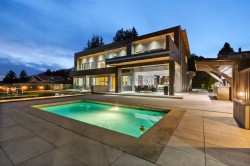 1265 Queens Avenue  West Vancouver, BC V7S 2K4