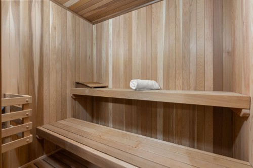 1265 Queens Avenue, West Vancouver, BC 