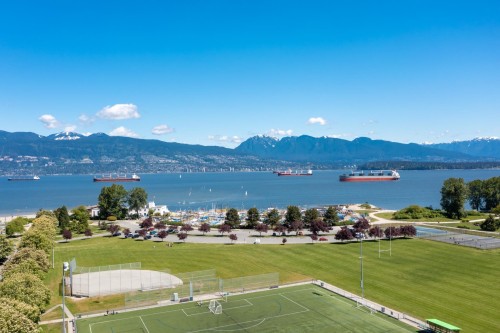 4316 2Nd Avenue W, Vancouver, BC 