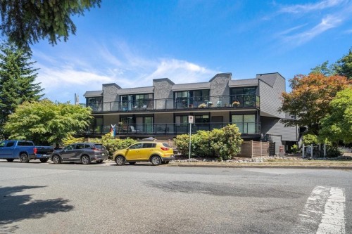 205-4625 Grange Street, Burnaby, BC 