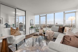 1603-388 Drake Street  Vancouver, BC V6B 6A8