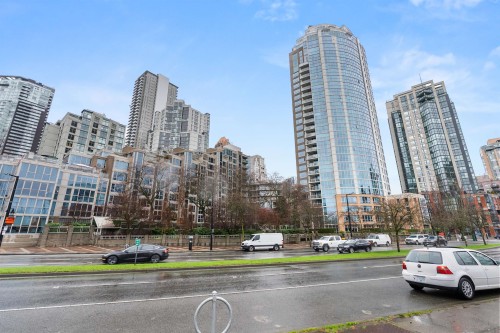 1603-388 Drake Street, Vancouver, BC 