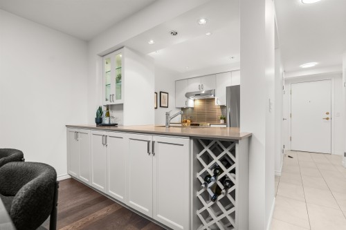 1603-388 Drake Street, Vancouver, BC 