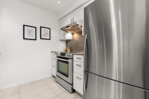 1603-388 Drake Street, Vancouver, BC 