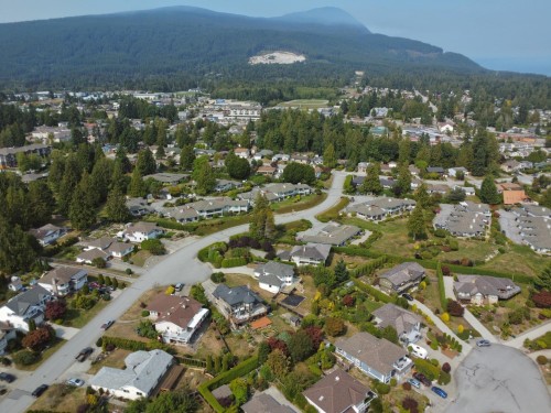 522 Eaglecrest Drive, Gibsons, BC 