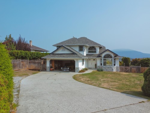 522 Eaglecrest Drive, Gibsons, BC 