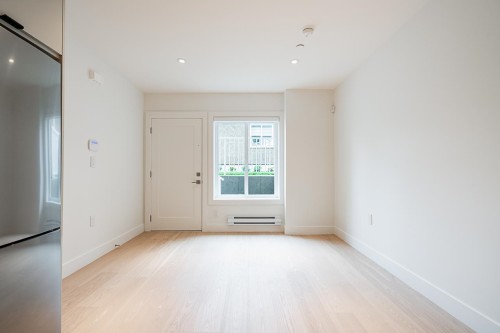 2561 2Nd Avenue W, Vancouver, BC 