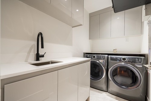 2561 2Nd Avenue W, Vancouver, BC 