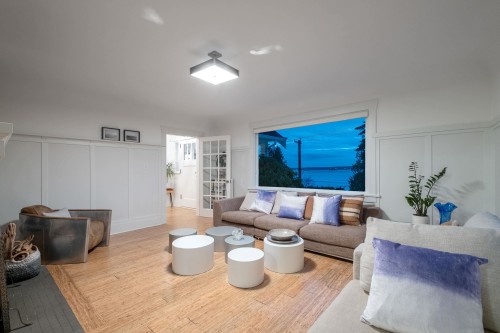 3260 Travers Avenue, West Vancouver, BC 