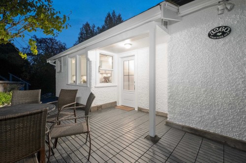 3260 Travers Avenue, West Vancouver, BC 