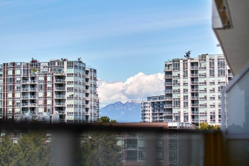 703-5788 Gilbert Road, Richmond, BC 
