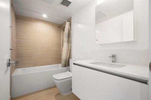 703-5788 Gilbert Road, Richmond, BC 