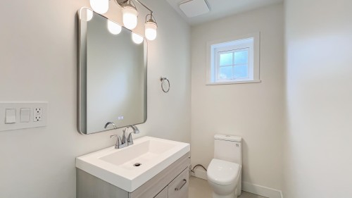 1157 Keefer Street, Vancouver, BC 