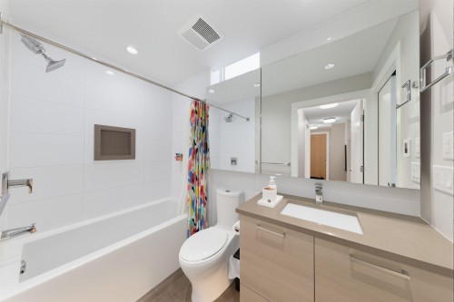 613-3451 Sawmill Crescent, Vancouver, BC 