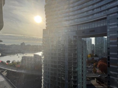 68 Smithe Street, Vancouver, BC 