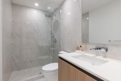 Th1-135 13 Street E, North Vancouver, BC 