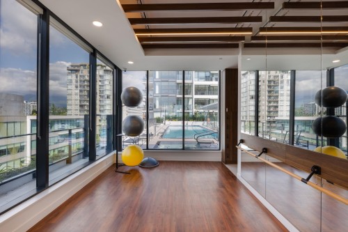 Th1-135 13 Street E, North Vancouver, BC 