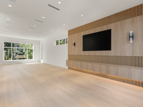 2565 2Nd Avenue W, Vancouver, BC 