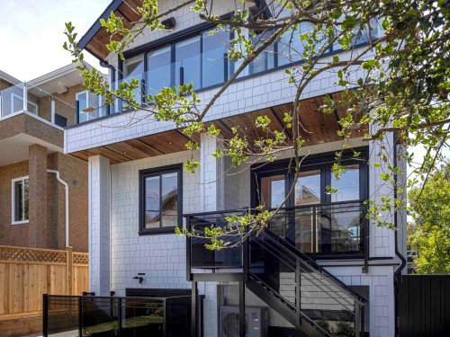 2565 2Nd Avenue W, Vancouver, BC 