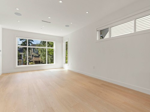 2565 2Nd Avenue W, Vancouver, BC 