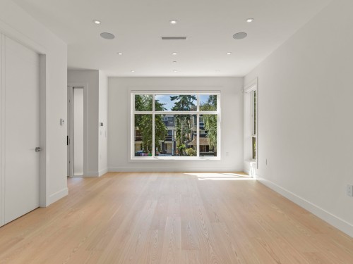 2565 2Nd Avenue W, Vancouver, BC 