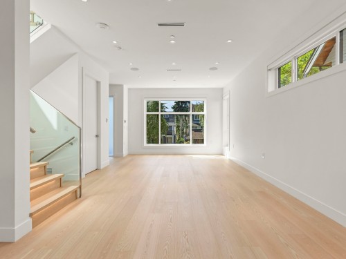 2565 2Nd Avenue W, Vancouver, BC 