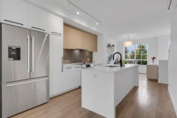 38053 Helm Way  Squamish, BC V8B 2A1