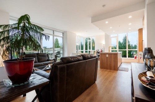 303-2375 Emery Court, North Vancouver, BC 