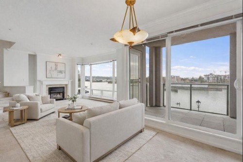 305-8 Laguna Court  New Westminster, BC V3M 6M6