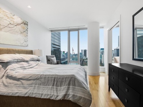 1701-667 Howe Street, Vancouver, BC 