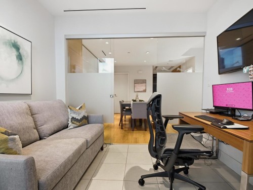 1701-667 Howe Street, Vancouver, BC 