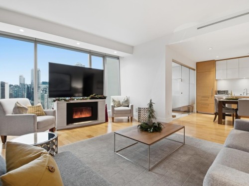 1701-667 Howe Street, Vancouver, BC 